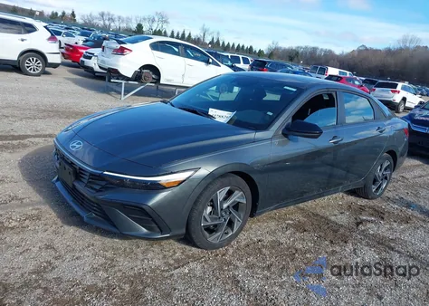 2025 Hyundai Elantra Sel Sport z USA, uszkodzony, nr VIN KMHLM4DG2SU879914